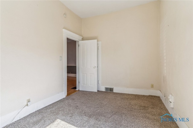 1022 E Sandusky St, Findlay, OH 45840 - view of carpeted empty room