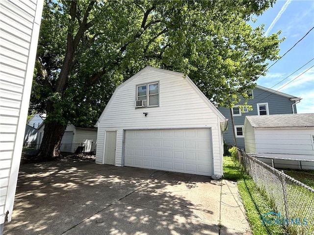 4544 Commonwealth Ave, Toledo, OH 43612 - view of detached garage