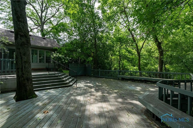 5301 River Oaks Ct, Sylvania, OH 43560 - wooden terrace with stairs