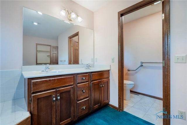 5301 River Oaks Ct, Sylvania, OH 43560 - full bath featuring double vanity and toilet
