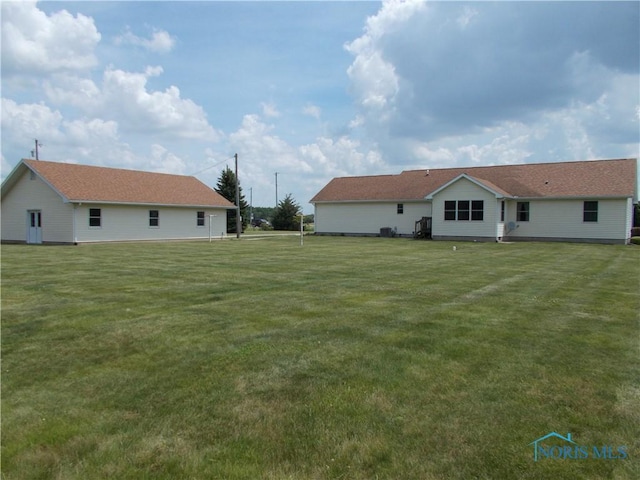 2971 County Road 12, Wauseon, OH 43567 - view of grassy yard