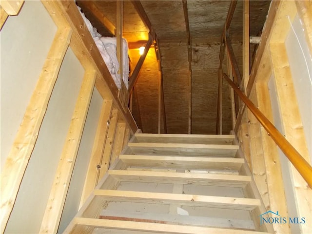 2971 County Road 12, Wauseon, OH 43567 - view of stairway