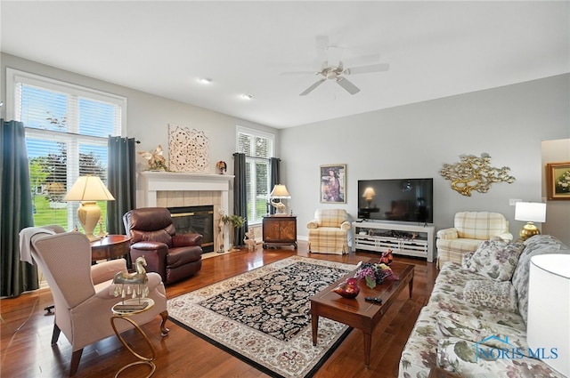41 Shenandoah Cir, Sylvania, OH 43560 - living area featuring ceiling fan, healthy amount of natural light, a fireplace, wood finished floors, and recessed lighting