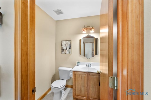 14691 Ramblehurst Dr, Perrysburg, OH 43551 - bathroom with toilet and vanity