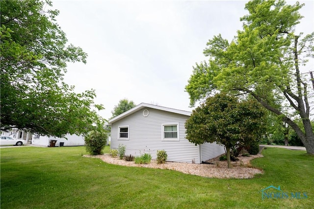 317 E Rosewood Ave, Defiance, OH 43512 - view of side of property featuring a lawn