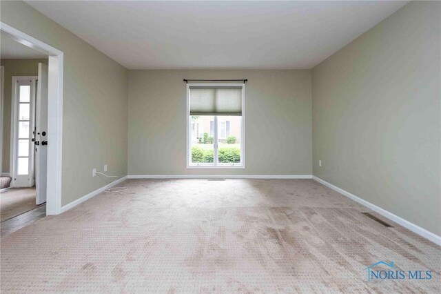 1902 Queenswood Dr Unit U7, Findlay, OH 45840 - photo 6