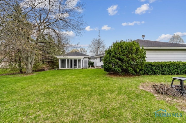 807 S Jefferson St, Pandora, OH 45877 - view of green lawn