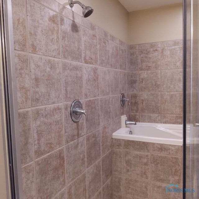 1623 Evan Dr, Defiance, OH 43512 - full bath featuring a tile shower