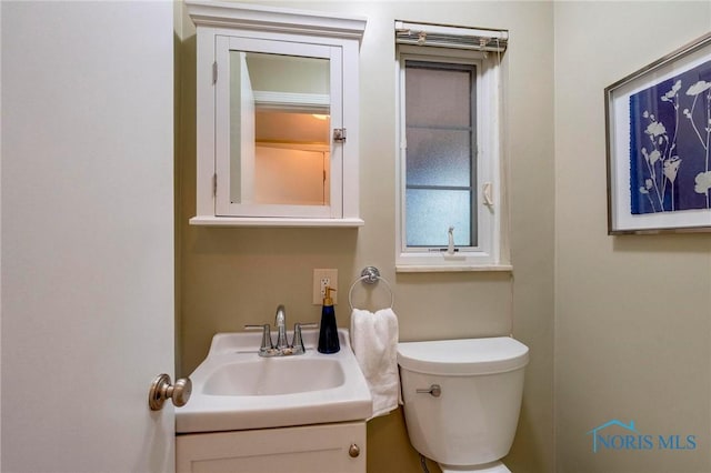 4146 Northmoor Rd, Ottawa Hills, OH 43606 - bathroom featuring toilet and vanity