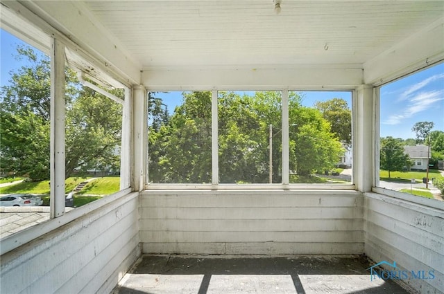 1452 Rollins Rd, Toledo, OH 43612 - view of unfurnished sunroom