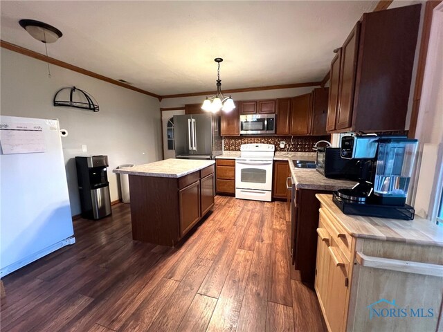 511 W Gage St, Forest, OH 45843 - photo 7