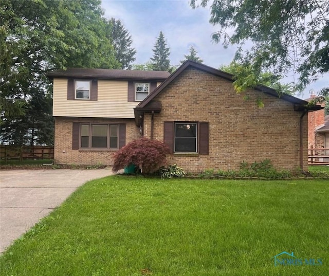 6515 Marie Ln, Maumee, OH 43537 - view of front of home featuring brick siding