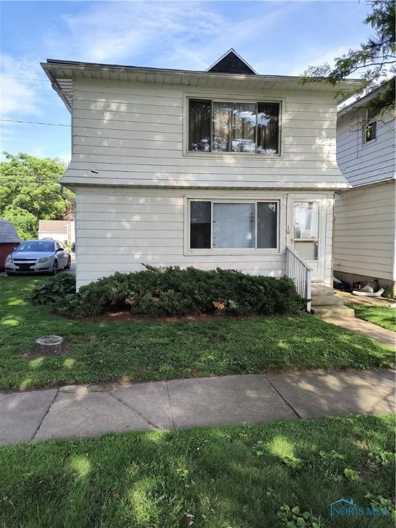 10 Edgewater, Toledo, OH 43611 - view of front of property with a front lawn