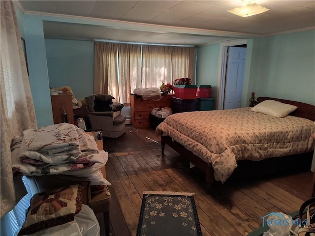 10 Edgewater, Toledo, OH 43611 - bedroom with hardwood / wood-style floors and crown molding