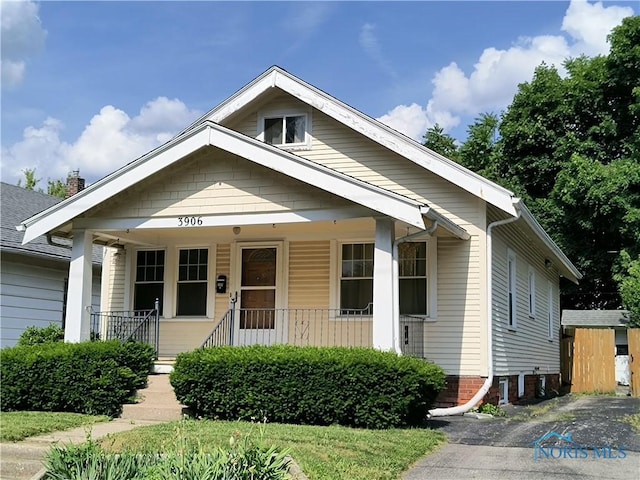 3906 Watson Ave, Toledo, OH 43612 - view of front of property with covered porch