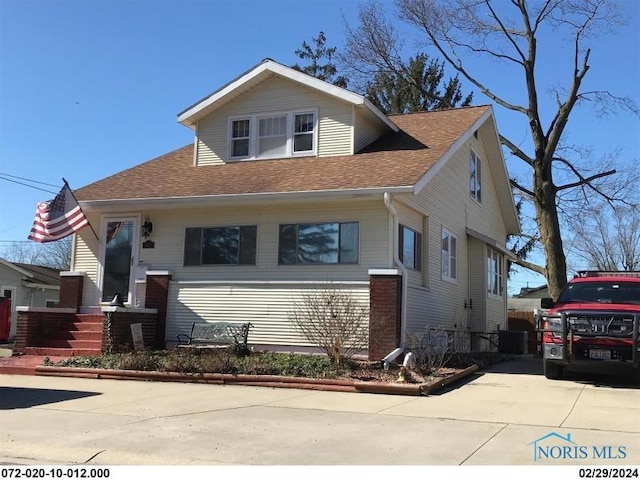 311 N E Ave, Montpelier, OH 43543 - photo 1