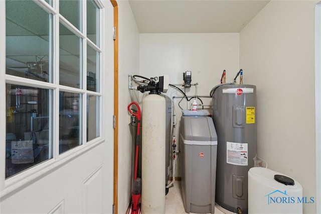 17918 Dunbridge Rd, Bowling Green, OH 43402 - utilities featuring water heater