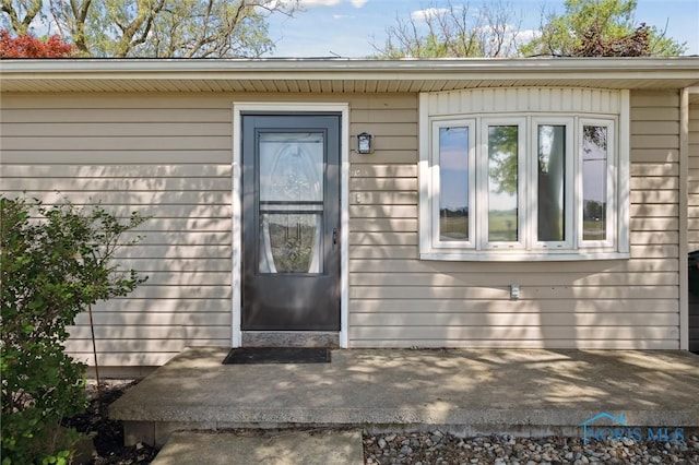 17918 Dunbridge Rd, Bowling Green, OH 43402 - entrance to property