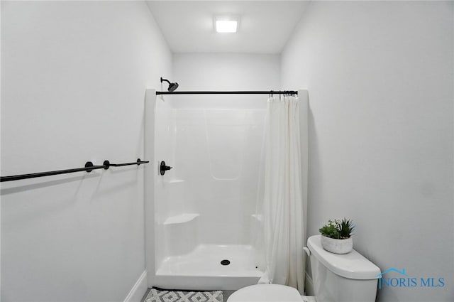 4214 Thornbury Ct, Perrysburg, OH 43551 - full bathroom with a shower with shower curtain