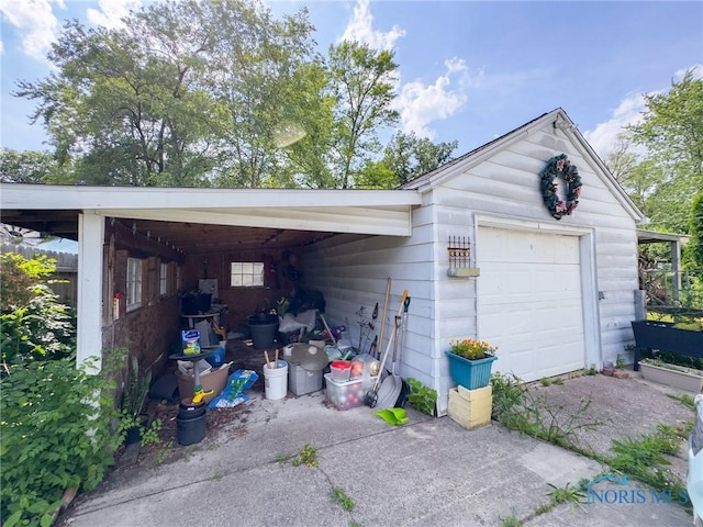 1925 Harlan Rd, Toledo, OH 43615 - view of detached garage
