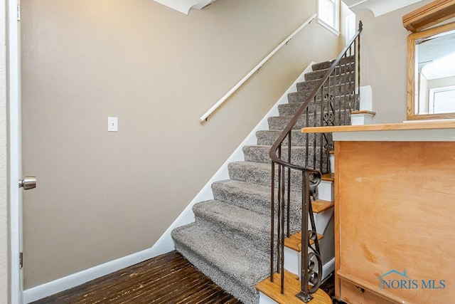 1831 Evansdale Ave, Toledo, OH 43607 - stairway featuring wood finished floors and baseboards