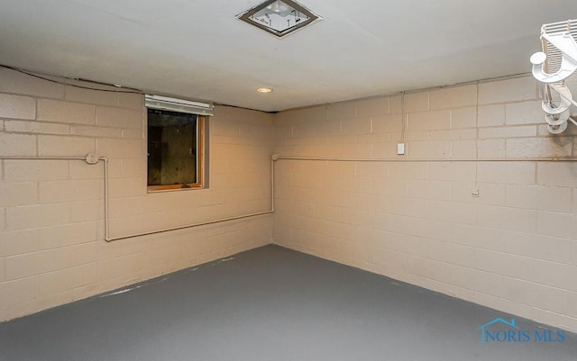 1831 Evansdale Ave, Toledo, OH 43607 - finished below grade area featuring concrete block wall