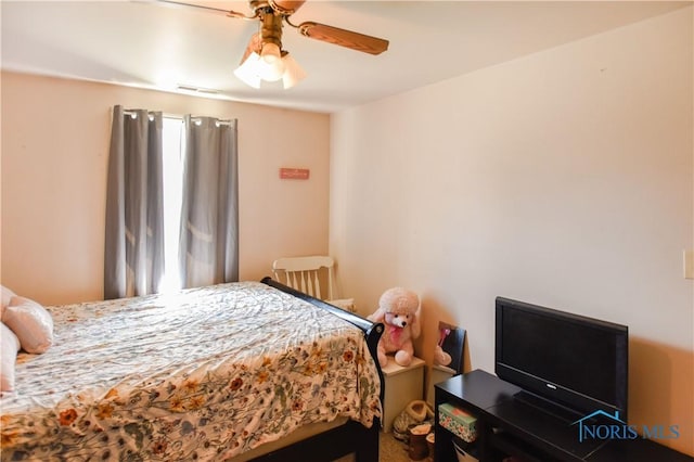 912 Virginia St, Port Clinton, OH 43452 - bedroom featuring ceiling fan