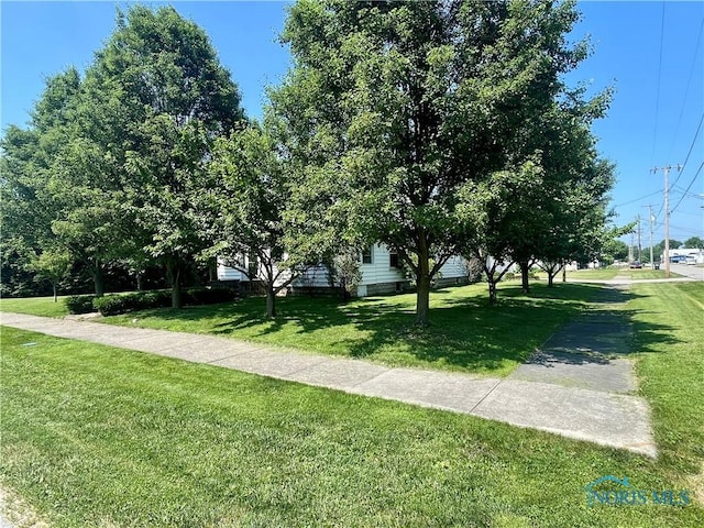 107 N Maple St, Payne, OH 45880 - view of home's community featuring a lawn