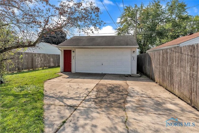 1845 Newport Ave, Toledo, OH 43613 - view of detached garage