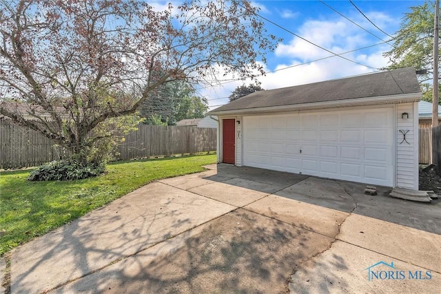 1845 Newport Ave, Toledo, OH 43613 - view of detached garage