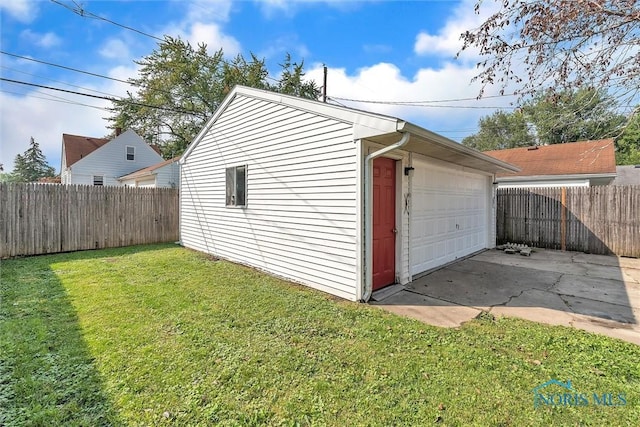 1845 Newport Ave, Toledo, OH 43613 - view of detached garage