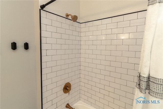 2448 Orchard Rd, Ottawa Hills, OH 43606 - bathroom with shower / tub combo