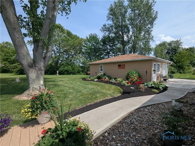 699 N Toussaint S Rd, Oak Harbor, OH 43449 - view of green lawn