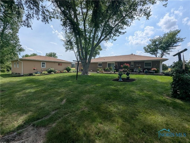 699 N Toussaint S Rd, Oak Harbor, OH 43449 - view of grassy yard