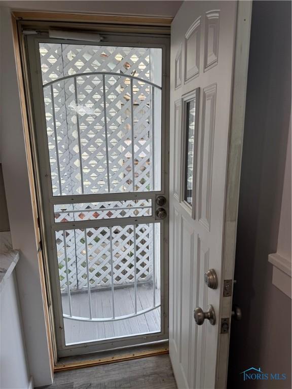 331 Buckeye St, Toledo, OH 43611 - view of doorway