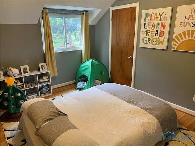 2950 Darlington Rd, Toledo, OH 43606 - bedroom featuring wood finished floors and baseboards