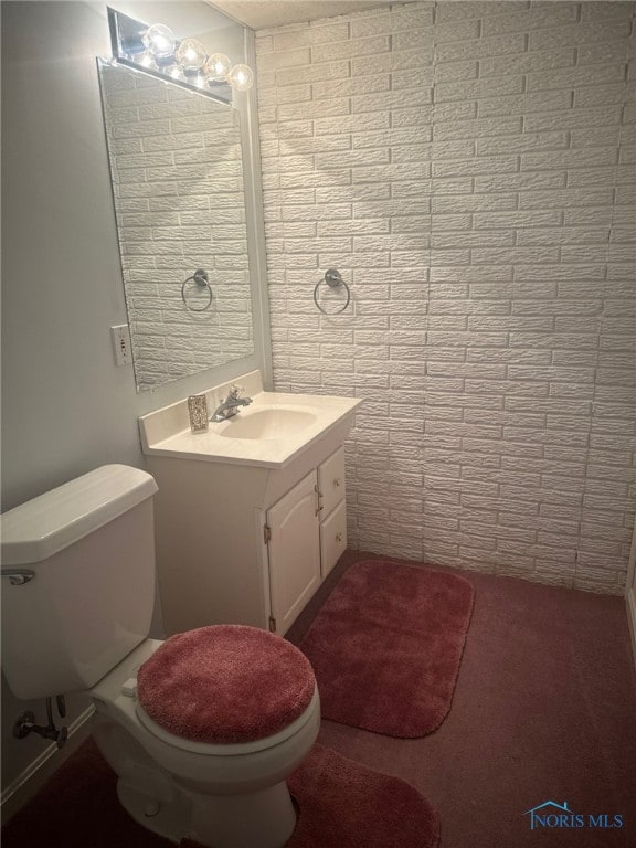 4125 Meadow Green Dr, Sylvania, OH 43560 - bathroom featuring toilet and vanity