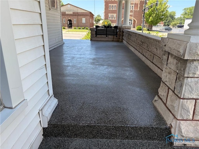 643 S Clinton St, Defiance, OH 43512 - view of patio