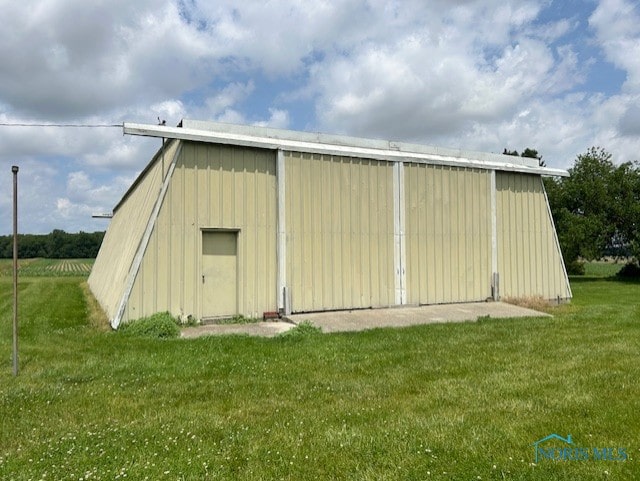 18375 County Road R, Alvordton, OH 43501 - view of pole building with a yard