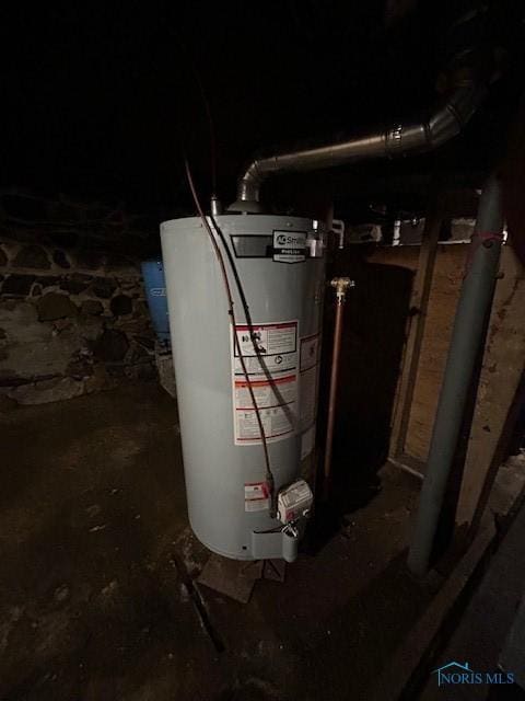 18375 County Road R, Alvordton, OH 43501 - utility room with water heater