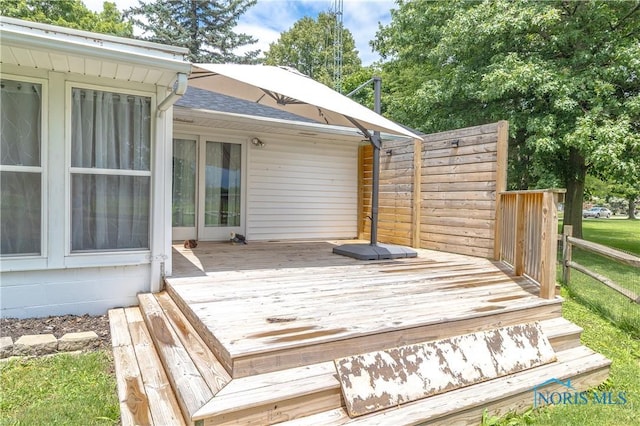 512 State St, Elmore, OH 43416 - view of wooden deck