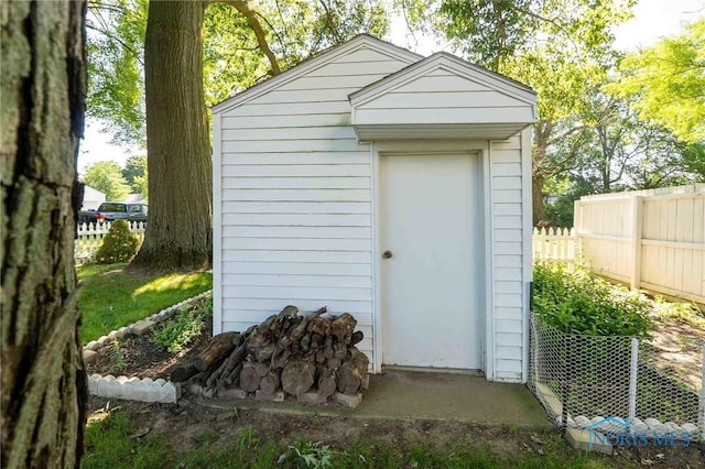 1201 S Blanchard St, Findlay, OH 45840 - view of shed