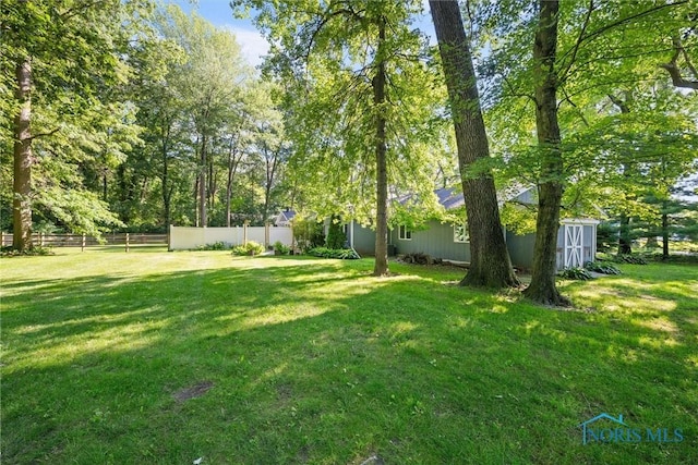 639 S Main St, Swanton, OH 43558 - view of yard