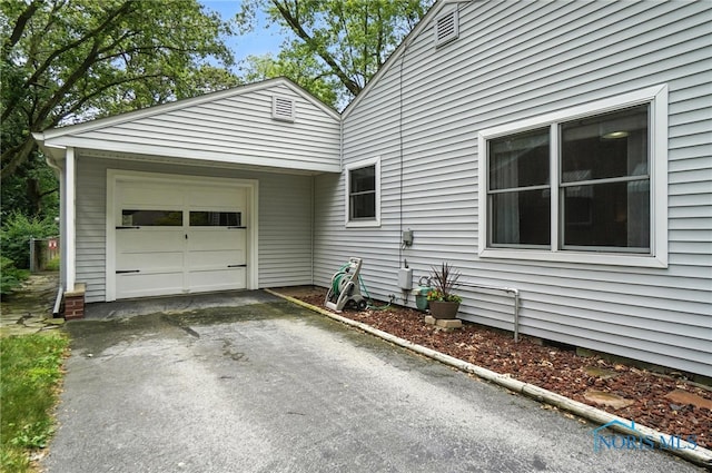 923 Pearl St, Bowling Green, OH 43402 - photo 41