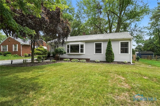 923 Pearl St, Bowling Green, OH 43402 - photo 1
