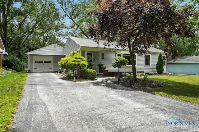 923 Pearl St, Bowling Green, OH 43402 - photo 2