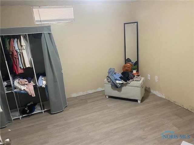 2534 Montebello Rd, Toledo, OH 43607 - unfurnished bedroom featuring light wood-style floors and a closet