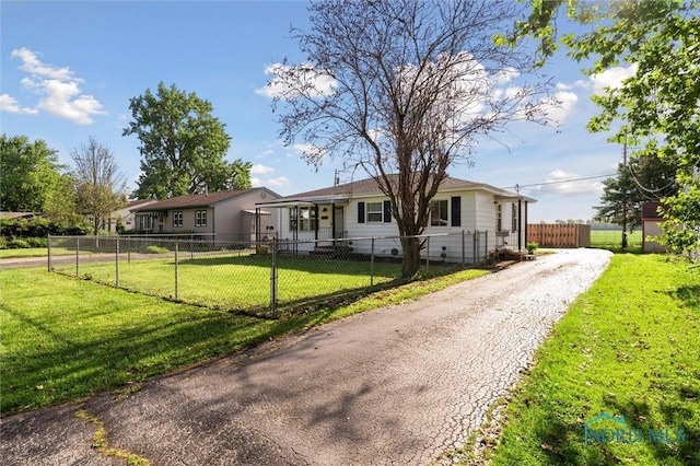 1220 42nd St, Fostoria, OH 44830 - photo 3