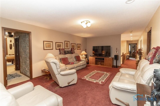 5303 Spring Crk, Sylvania, OH 43560 - carpeted living room featuring baseboards