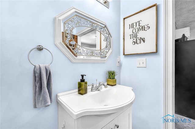 3162 Glanzman Rd, Toledo, OH 43614 - bathroom featuring vanity